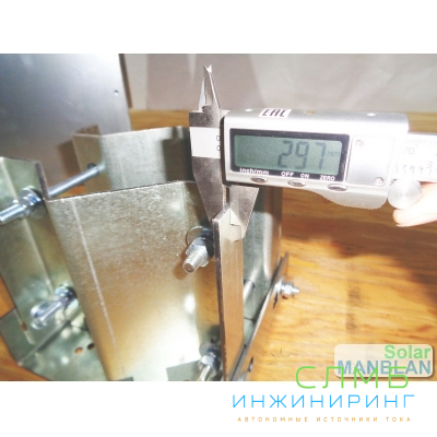 Универсальное крепление шкафа для венчающего монтажа Bayliss™