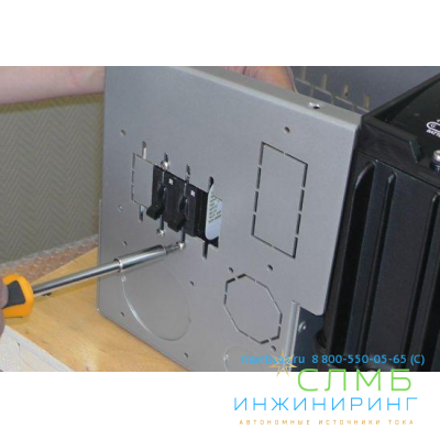 Outback PNL-30 гидромагнгитный выключатель 30A