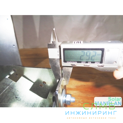 Универсальное крепление шкафа для венчающего монтажа Bayliss™